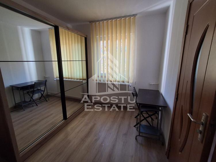 Apartament cu 2 camere semidecomandat, mobilat în Complex Studențesc