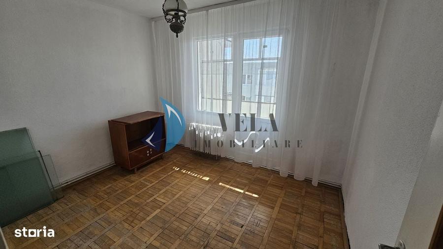 Apartament cu 4 camere decomandat în Reghin