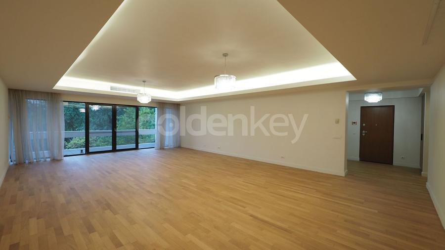 Apartament cu 4 camere decomandat, mobilat în Șoseaua Nordului