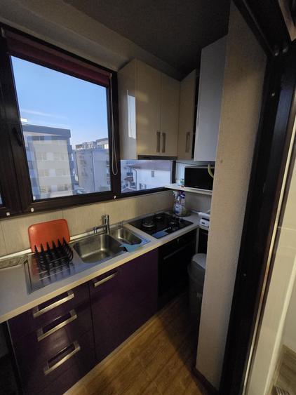 Apartament cu 3 camere semidecomandat în Tomis Plus