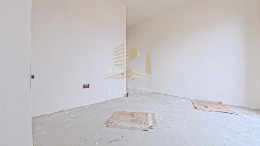 Apartament cu 3 camere semidecomandat în Baciu