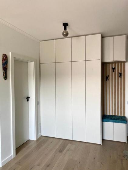 Apartament cu 3 camere decomandat în Florești