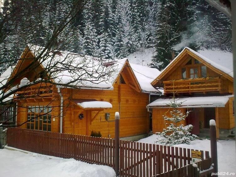 Casă cu 4 camere cu Teren 2000 Mp în Vale