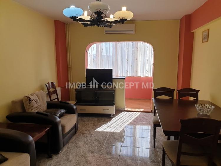 Apartament cu 3 camere decomandat, mobilat în Republicii
