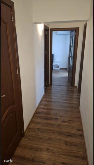 Apartament cu 3 camere decomandat în Găvana