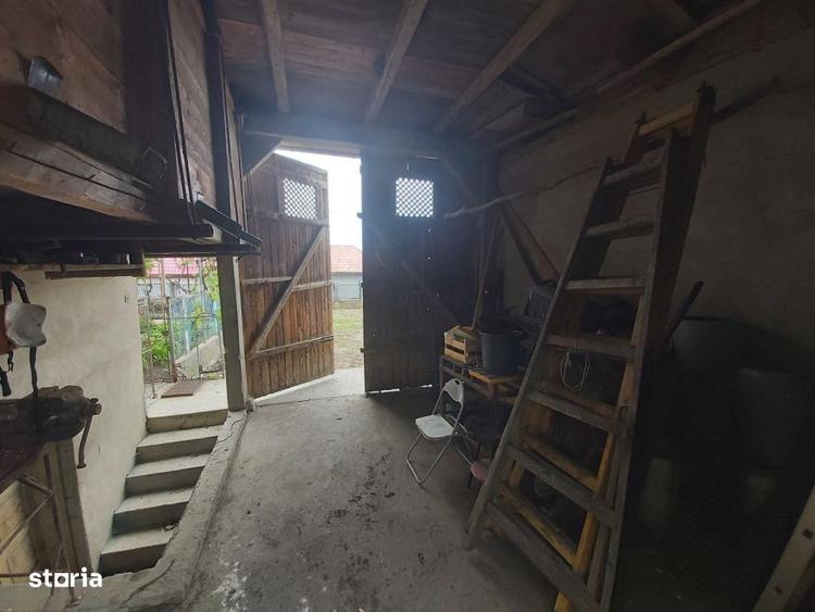 Casă cu 3 camere în Ceanu Mic