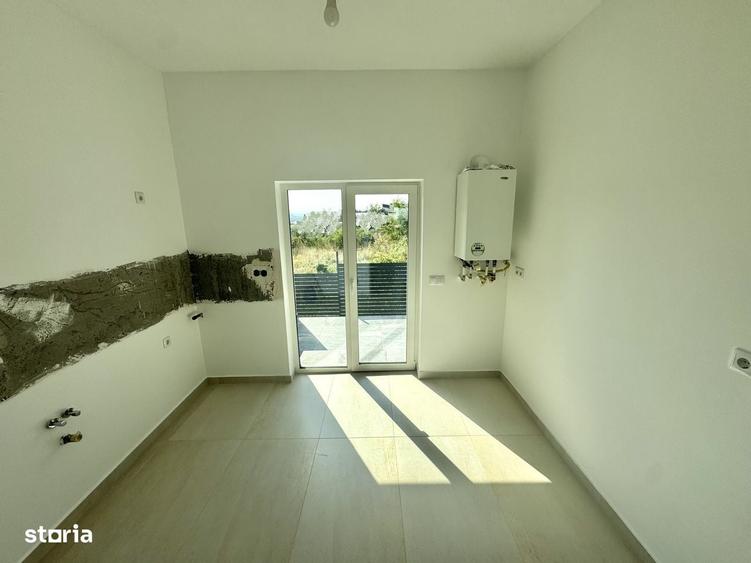 Casă cu 3 camere cu Teren 270 Mp în Rediu