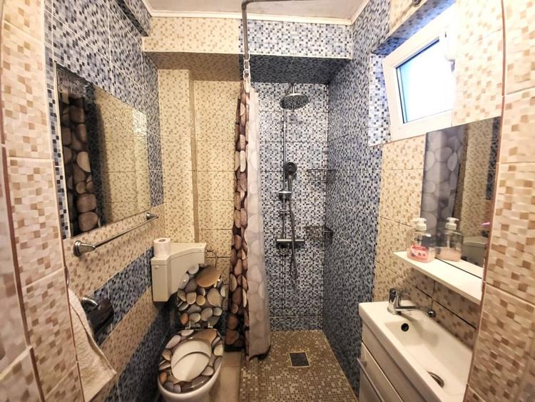 Apartament cu 2 camere semidecomandat în Podu Roș