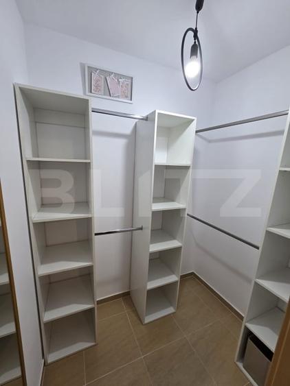 Apartament cu 2 camere decomandat, mobilat în Tractorul