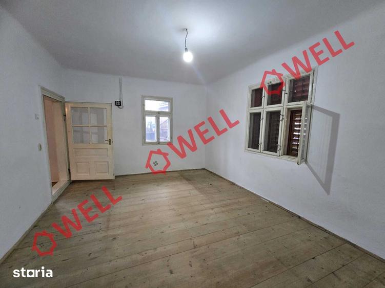 Casă cu 5 camere cu Teren 1083 Mp în Ghelința