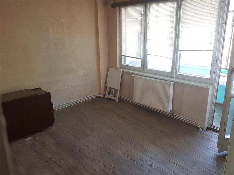 Apartament cu 2 camere semidecomandat în Apollo