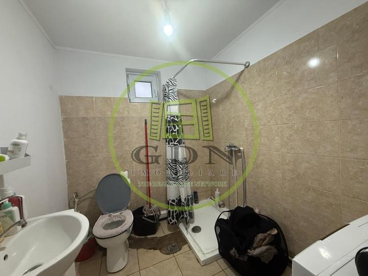 Casă individuală cu 5 camere cu Canalizare în Romanești