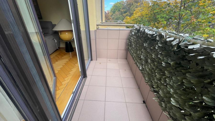 Apartament cu 2 camere semidecomandat, mobilat în Medicină