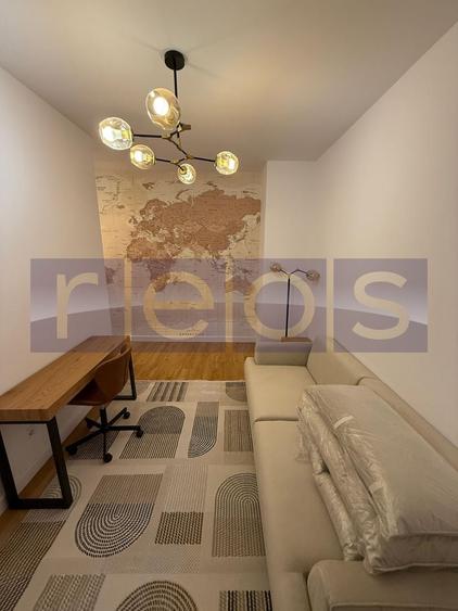 Apartament cu 4 camere decomandat în Herăstrău