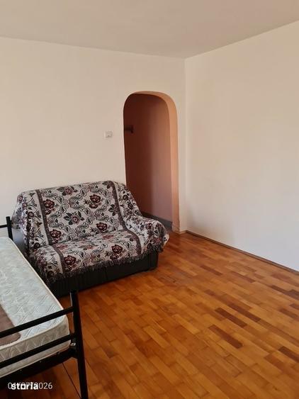 Apartament cu 2 camere nedecomandat în Central