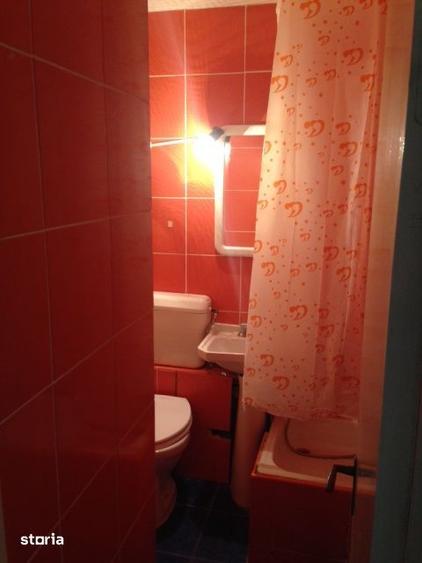 Apartament cu 3 camere decomandat în Crângași