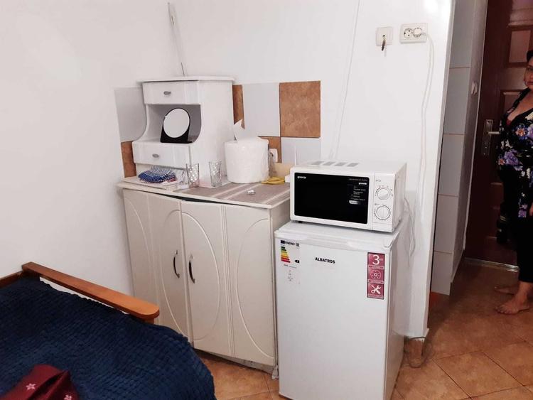 Garsonieră decomandată în Central