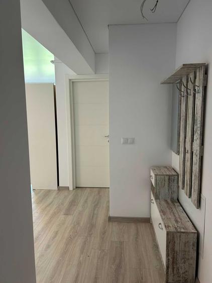 Apartament cu 2 camere semidecomandat în Rediu