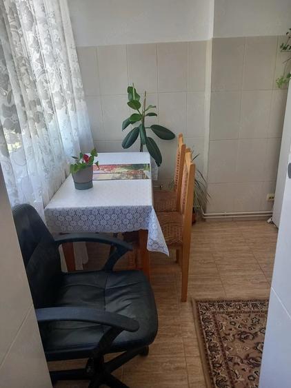 Garsonieră decomandată în Calea București