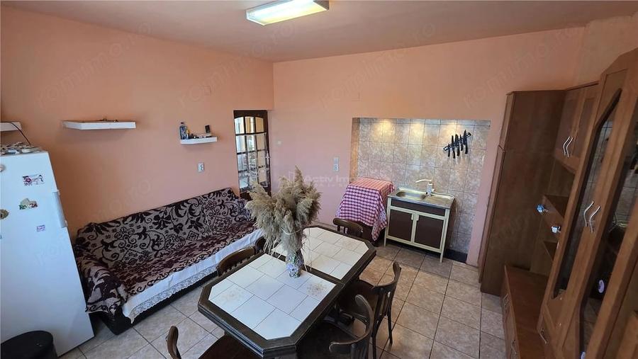 Casă cu Teren 4400 Mp în Petrilova
