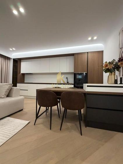 Apartament cu 3 camere semidecomandat, mobilat în Iancu Nicolae