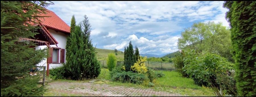 Casă individuală cu 5 camere cu Canalizare în Eremitu