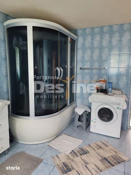 Casă cu 4 camere cu Teren 4800 Mp în Crețești