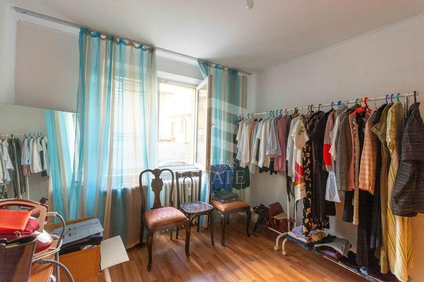 Apartament cu 4 camere semidecomandat în Iancului