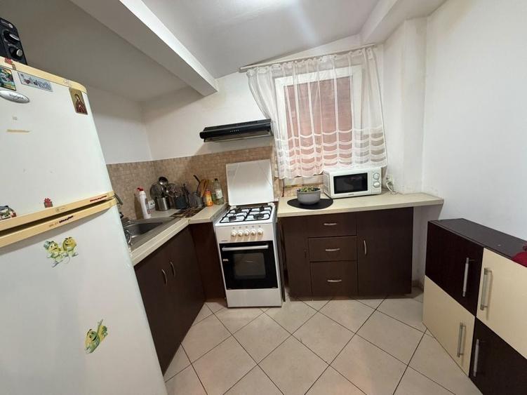 Apartament cu 2 camere semidecomandat în Mogoșoaia