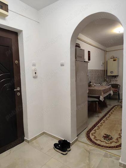 Apartament cu 4 camere decomandat în Central
