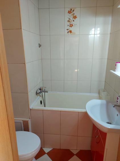 Apartament cu 2 camere semidecomandat în P-ța Unirii