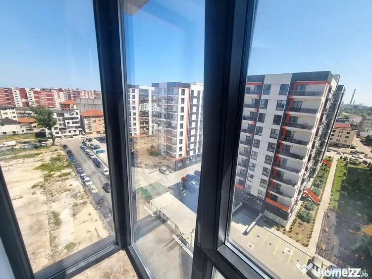 Apartament cu 3 camere decomandat în Energia