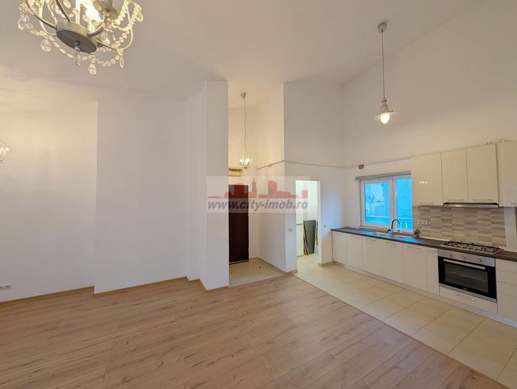 Apartament cu 2 camere semidecomandat în Băneasa