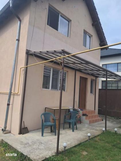 Casă cu 3 camere cu Teren 80 Mp în Vlădești