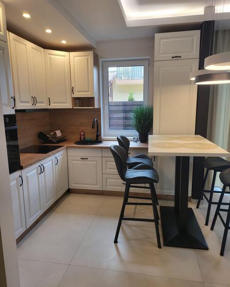 Duplex cu 4 camere cu Canalizare în Florești
