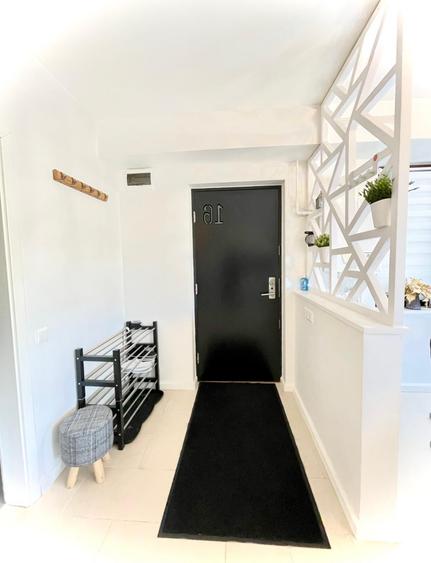 Apartament cu 3 camere decomandat, mobilat în Central