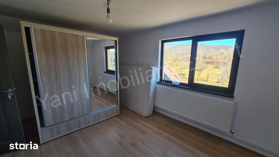 Casă cu 3 camere cu Teren 3582 Mp în Corbi