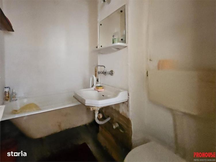 Apartament cu 2 camere semidecomandat în Letea