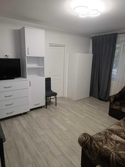 Apartament cu 2 camere decomandat în Est