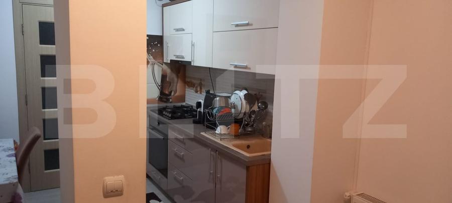 Apartament cu 4 camere decomandat, mobilat în Micro 3