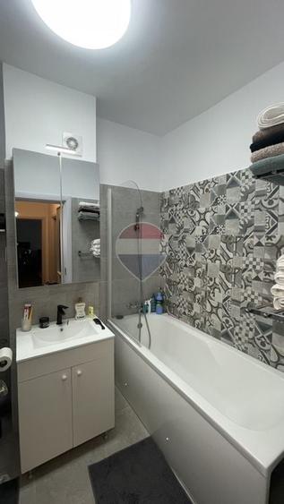 Apartament cu 2 camere decomandat, mobilat în Titan