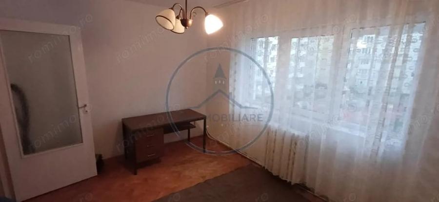 Apartament cu 2 camere semidecomandat în Decebal