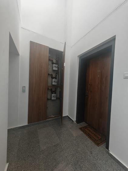 Apartament cu 3 camere decomandat în Boreal
