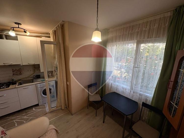 Garsonieră decomandată, mobilată în Ultracentral