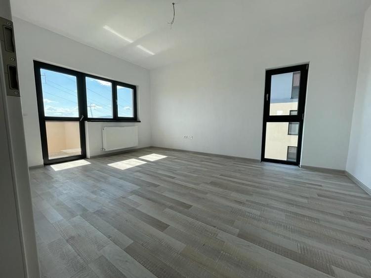 Apartament cu 2 camere decomandat în Sânpetru