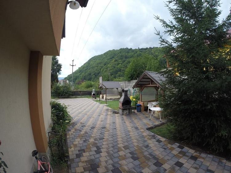 Casă cu 5 camere cu Teren 535 Mp în Nord-Est