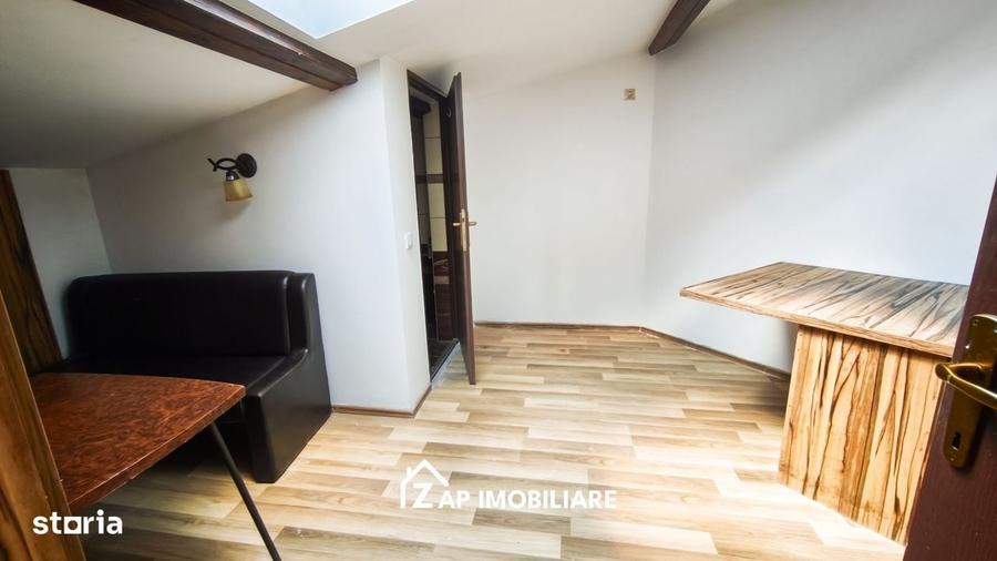 Apartament cu 4 camere decomandat în Central
