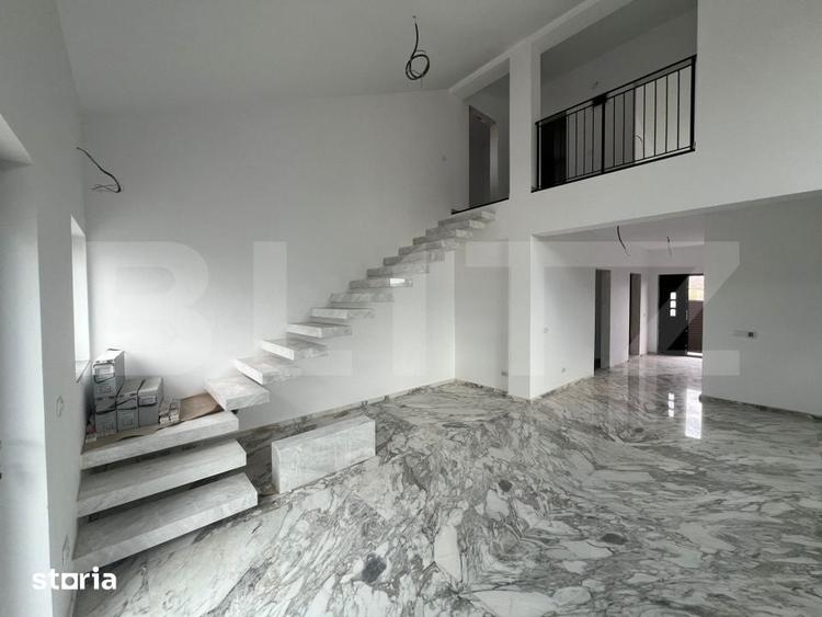 Casă cu 4 camere cu Teren 370 Mp în Malu Mare