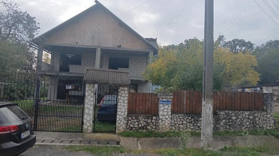 Casă cu 2 camere cu Teren 110 Mp în Săvârșin
