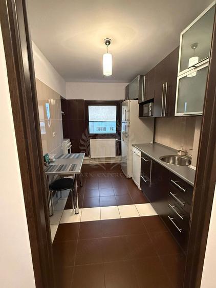 Apartament cu 2 camere decomandat, mobilat în Cantacuzino